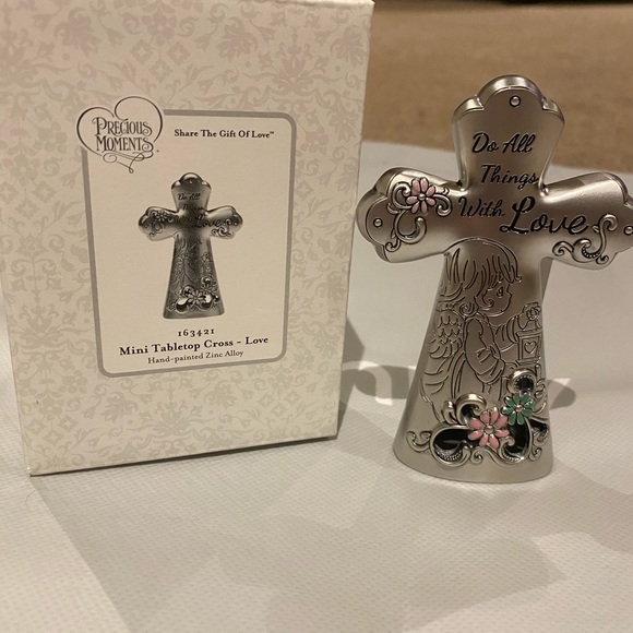 Precious Moments tabletop cross - Love -#163421 - Picture 2 of 3